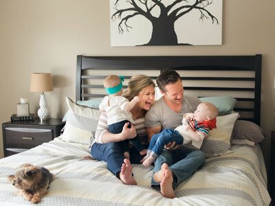 infertility blogger and rainbow mama chelsea ritchie with her family